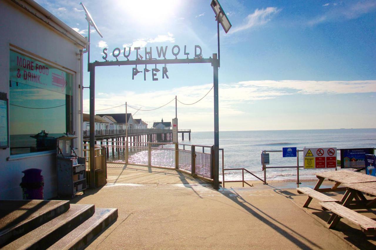 Seaside Fisherman * Southwold